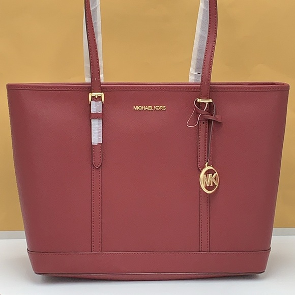 MICHAEL KORS
Jet Set Travel Large Saffiano Leather Tote Shoulder
DARK CHERRY
NWT - Picture 14 of 15